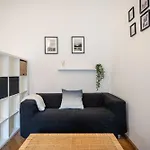 Elementa Luxe Apartment